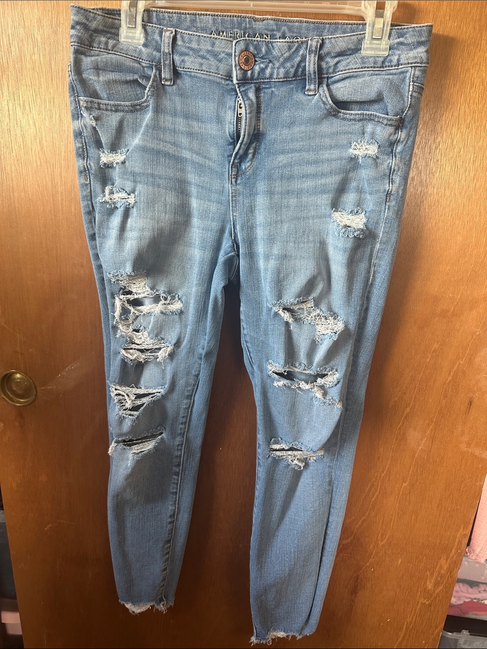 American Eagle Outfitters Light Blue Distressed Skinny Jeans